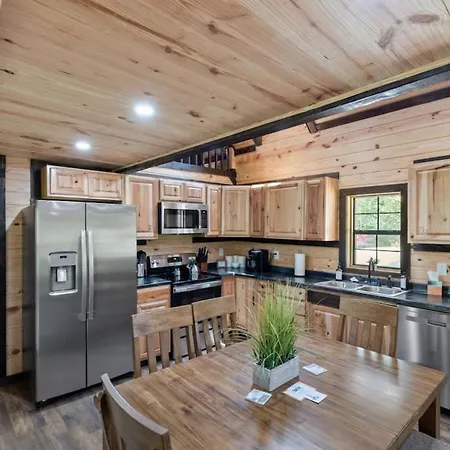 Private Cabin W King Bed And Private Hot Tub Rogers Exterior photo